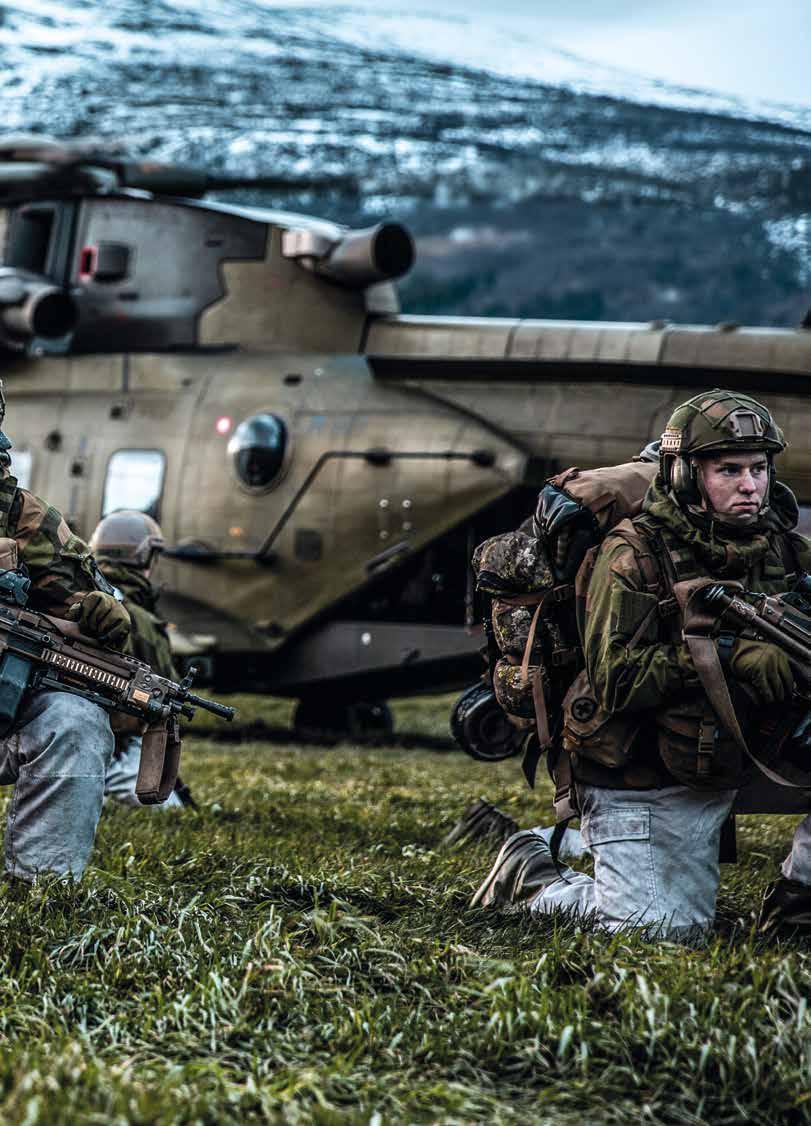 DOŚWIADCZENIA Na kształt sił zbrojnych Królestwa Norwegii, a także koncepcję jego obrony, mają wpływ