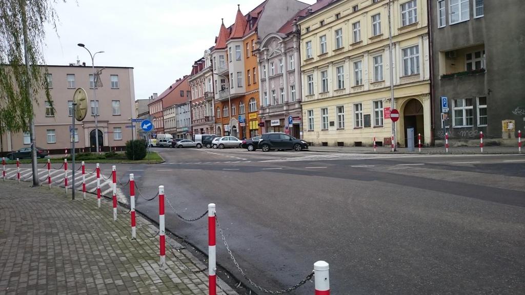 Zdjęci nr 9. Plac Sfana Roińsio. Wido irunu ul. Sądoj.