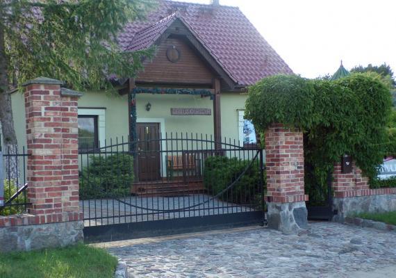 Published on Urząd Miejski w Czaplinku (http://www.czaplinek.pl) Strona główna > Danusiolandia Danusiolandia [1] Czarne Wielkie 2a 78-550 Czaplinek tel.