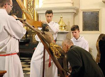 Wielki Czwartek to dzień, kiedy przypominamy sobie Ostatnią Wieczerzę. Wtedy to Pan Jezus ustanowił dwa sakramenty: Eucharystię i kapłaństwo.