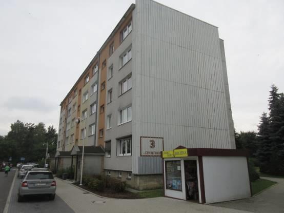drewniane, grzejnik stalowy.