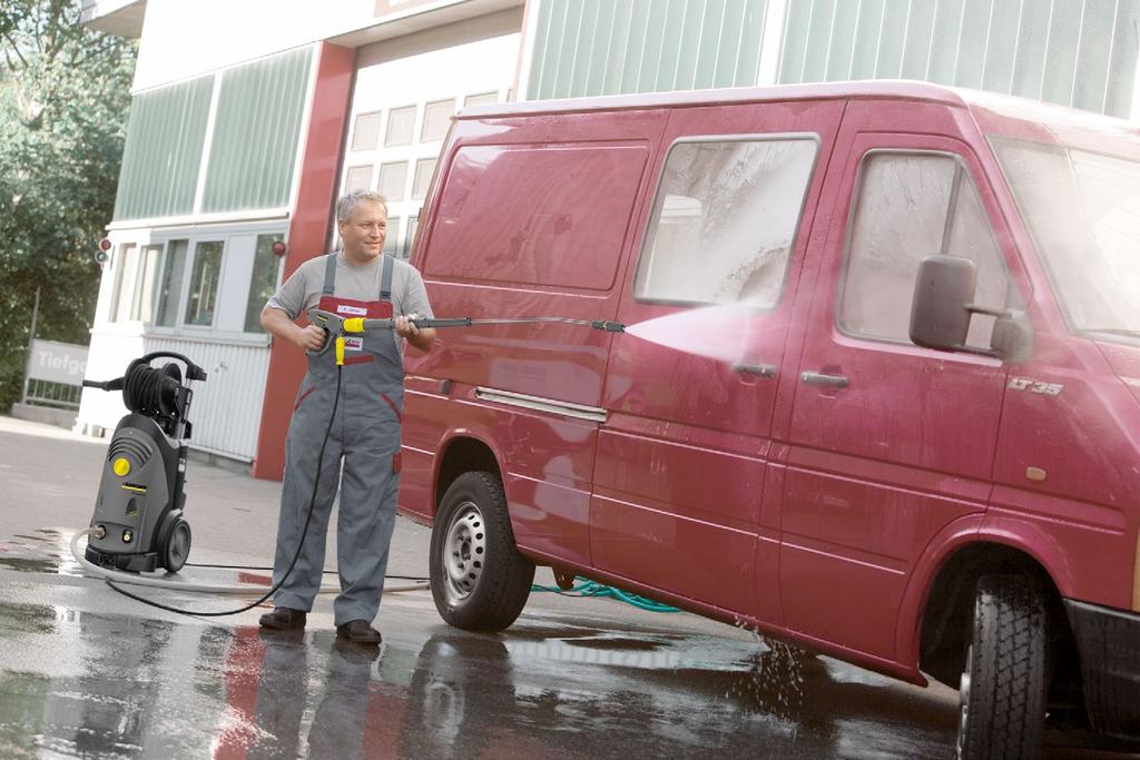 HD 7/18-4 MX Plus Wytrzymały, 4-biegunowy wolnoobrotowy silnik trójfazowy Oszczędza energię i czas: pistolet wysokociśnieniowy EASY!Force i system mocowania wyposażenia EASY!