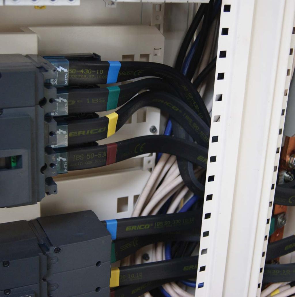 Kontakt elektryczny pomiędzy przewodami jest zoptymalizowany. Proces firmy ERICO pomaga również wyeliminować wilgoć z modułów.