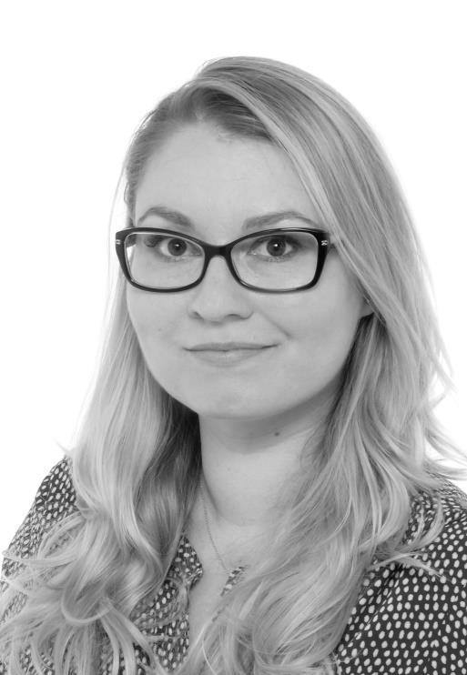 Diana Frontkiewicz Lekarz, psycholog. Ukończyła Wydział Lekarski Uniwersytetu Medycznego im. Piastów Śląskich we Wrocławiu oraz Psychologię na Uniwersytecie Wrocławskim.