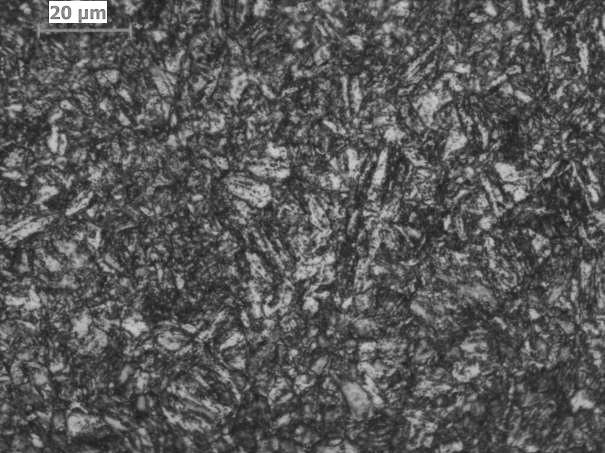 100 µm 50 µm 1 2 Obszar przy linii wtopienia z widocznym obszarem przegrzania Obszar normalizowania (1) i częściowego przekrystalizowania (2) 20 µm 20 µm Strefa wysoko odpuszczonego martenzytu