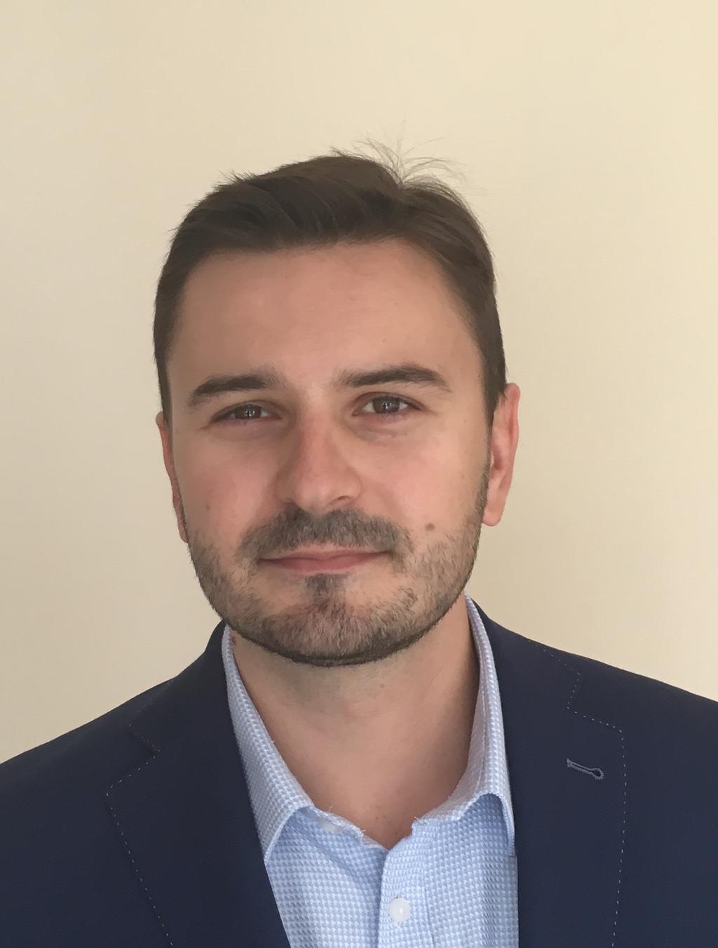 dr Witold Zontek W 2003 r. rozpoczął studia prawnicze na Uniwersytecie Jagiellońskim, zakończone obroną pracy magisterskiej w 2008 r.