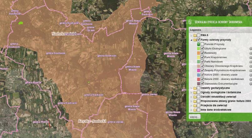 Atutem Gminy Sochocin są walory krajobrazowo przyrodnicze. Gmina położona jest w pradolinie rzeki Wkry. Ponadto w całości wchodzi w skład obszaru ekologicznego Zielone Płuca Polski.