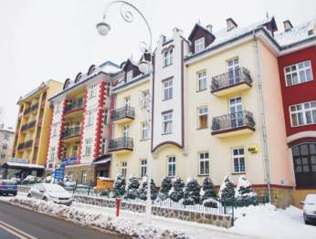 BRENNA miejscowość w Beskidzie Śląskim położona na wysokości ok. 420 m n p m w dolinie rzeki Brennicy. Liczne szlaki górskie, zabytki architektury drewnianej i Park Turystki to główne jej atrakcje.