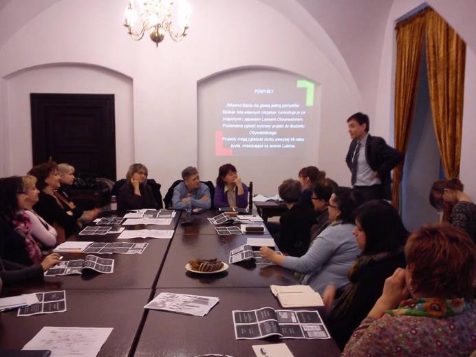 Szkolenie bibliotekarzy, konsultacje koncepcyjne przygotowane we współpracy z MBP przez Urząd Miasta objęły w kwietniu 2014 w trzech turach 60 z ponad 100 bibliotekarzy MBP Lublin, po dwie osoby na