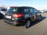 wnętrza Czarny Model Astra IV 1.6 CDTI Essentia ETG Kod 0104700 Kategoria Rok 2015 KM 110 / 81 Poj.