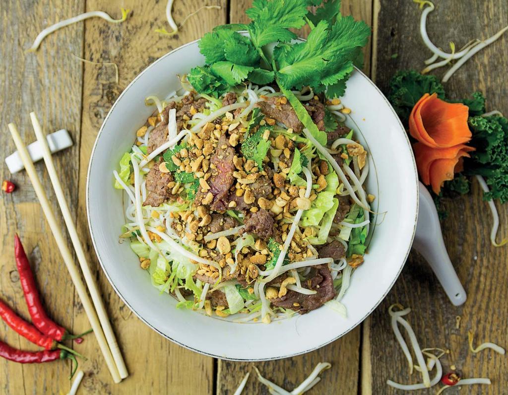 MAKARON BUN Z WOŁOWINĄ / NOODLES WITH BEEF WIEPRZOWINA / PORK THIT KHO TAU KARMELIZOWANA WIEPRZOWINA / CARAMELIZED PORK WOŁOWINA I CIELĘCINA / BEEF & VEEL THIT KHO TAU Karmelizowana wieprzowina z