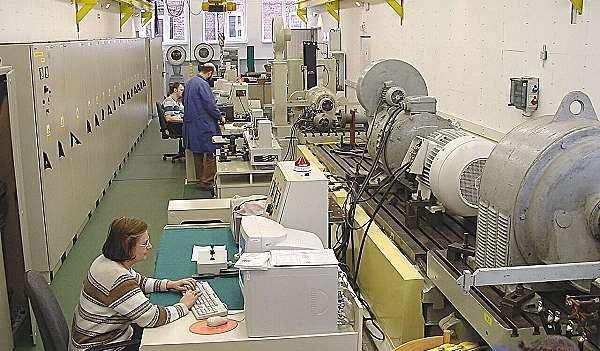 Laboratorium Maszyn Elektrycznych Nasze nowoczesne i dobrze wyposażone
