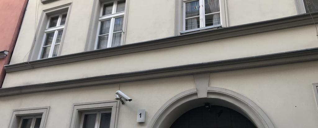 Poznań Stare Miasto, ul. Mokra Mieszkanie na sprzedaż za 269 000 PLN pow. 30,20 m2 1 pokój piętro 1 z 3 1930 r. 8 907,28 PLN/m2 Opis nieruchomości: Szanowni Państwo.