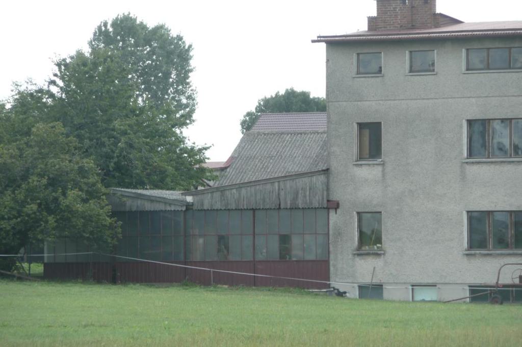 Program usuwania wyrobów zawierających azbest z terenu Gminy Krzyżanowice Ze względu na reżim czasowy nie podjęto się wariantu opartego na rozsyłaniu dodatkowych ankiet (bez gwarancji ich zwrotu) lub