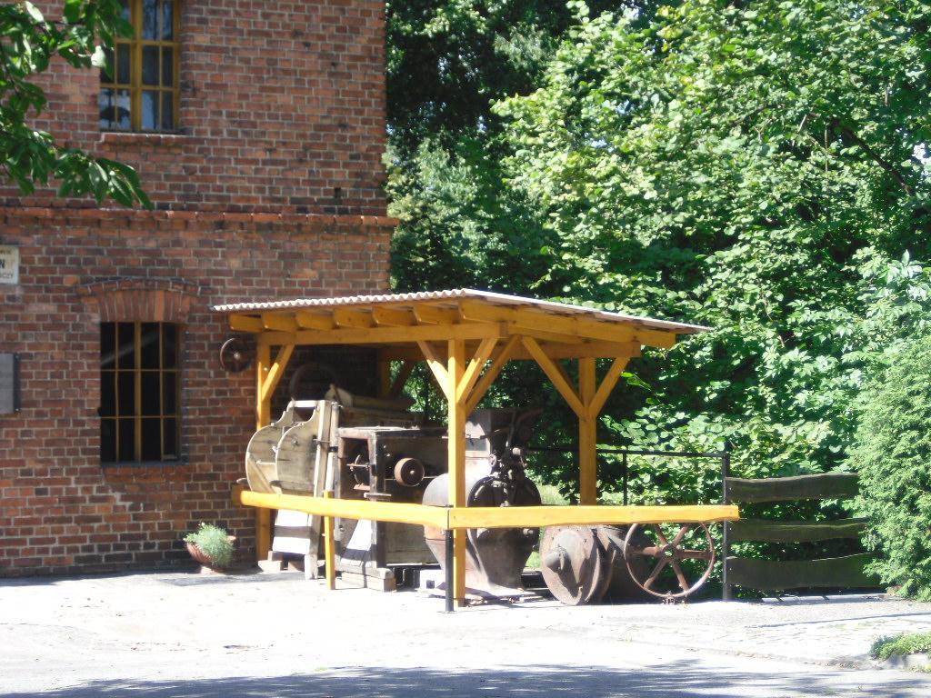 Program usuwania wyrobów zawierających azbest z terenu Gminy Krzyżanowice organizm ludzki (głównie poprzez drogi oddechowe) jako przypadki priorytetowe lub warte szczególnej uwagi w pierwszym okresie