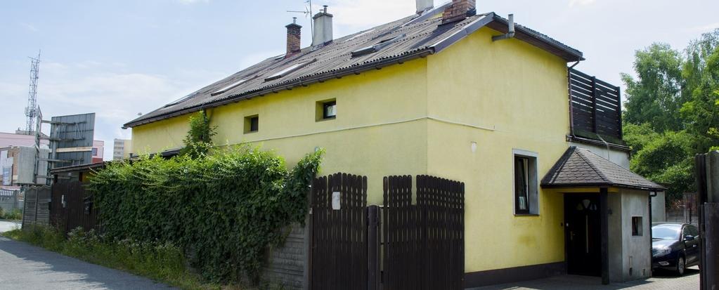 Chrzanów Mieszkanie na sprzedaż za 330 000 PLN pow. 110 m2 4 pokoje piętro 0 z 1 1950 r. 3 000 PLN/m2 Opis nieruchomości: Do sprzedania parter domu stanowiący odrębną własność.