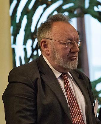 Profesor Piotr Flin (1945-2018) 1 września zmarł Profesor Piotr Flin astrofizyk z bogatym dorobkiem, ojciec kieleckiej astronomii, wieloletni pracownik naszego instytutu.