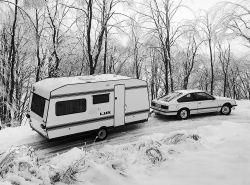 1998 Przejęcie marki przez Hymer AG. Roczna produkcja pod marką Burstner: 7200 przyczep i 1600 kamperów. 2000 Bürstner produkuje 11000 pojazdów kempingowych. Liczba pracowników wzrasta do 710.