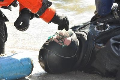 Ubezpieczenie NNW Wypłata odszkodowania lub świadczenia Z polisy osoby ubezpieczonej Rodzaje ubezpieczenia NNW w nurkowaniu Ubezpieczenie płetwonurka dobrowolne Ubezpieczenie