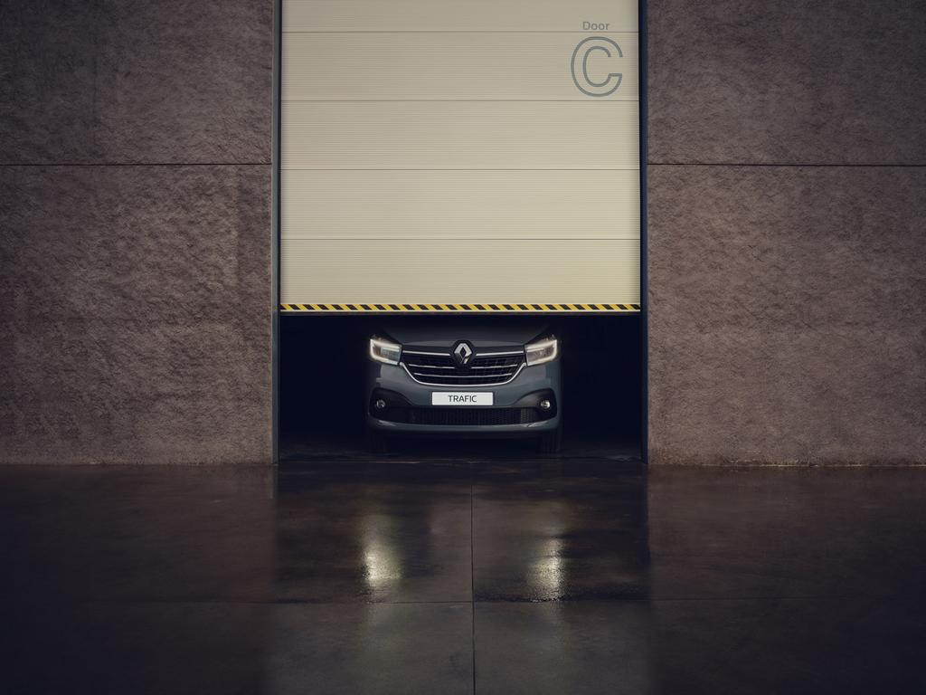 Silny charakter Nowe Renault TRAFIC jeszcze bardziej podkreśla swój styl i wyróżnia się na tle konkurencji.