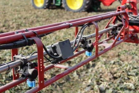 Elektrozawór Elektrozawór daje możliwość wygodnej obsługa układu cieczowego z kabiny ciągnika za pośrednictwem komputera SPRAY, UTS lub TOUCH. Elektrozawór możemy rozbudować do 9 sekcji roboczych.