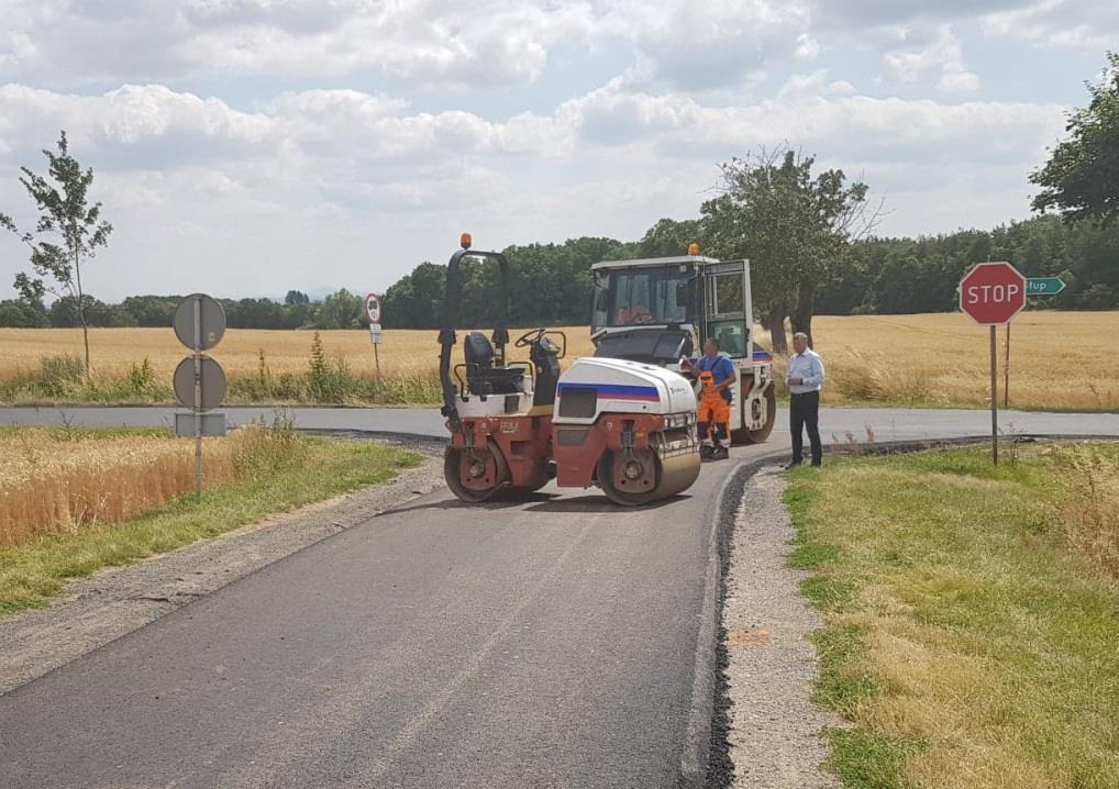S3 z firmą Eurovia Polska S.A. Wykonane zostaną również pobocza z kruszywa kamiennego.