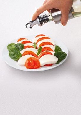 Szczelne zamknięcie możesz przechowywać dressing w lodówce bez utraty aromatu.