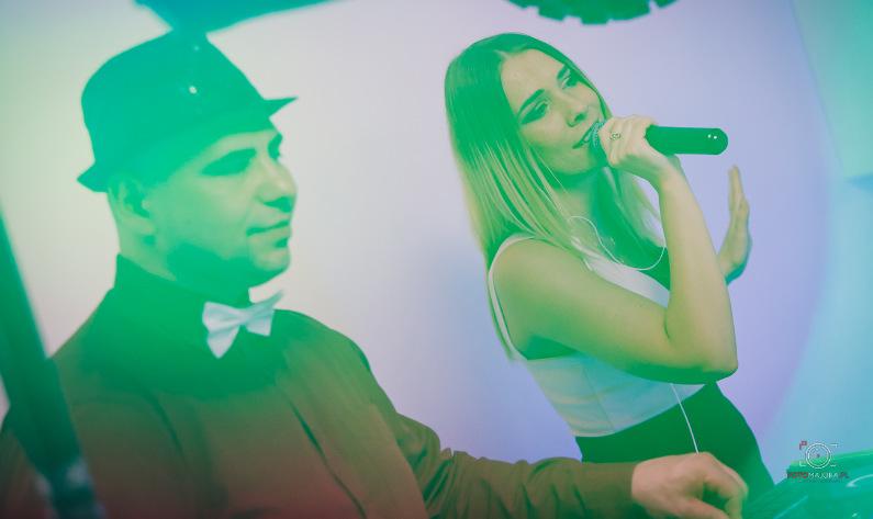 DJ Z WOKALISTKĄ ZAGRAMY DLA WAS: Wesela Poprawiny 18-stki Imprezy plenerowe Imprezy tematyczne Urodziny Koncerty Eventy Tak!