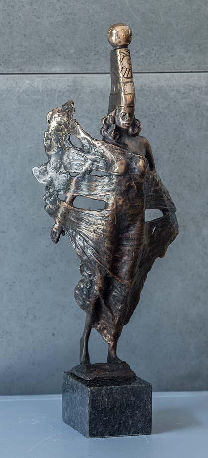 11 9. Tomasz Sętowski Ulotna brąz, wys. 41,5 cm, sygn.