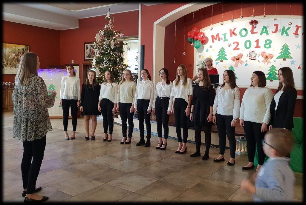 Mikołajki w hospicjum Zespół Good Sounds działający w Gminnym Ośrodku Kultury i Sportu w Kątach Wrocławskich pod czujnym okiem (i uchem) pani Aleksandry Krzyżańskiej został w tym roku zaproszony do