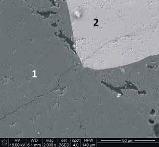 J. SZCZERBA, D. MADEJ Rys. 2. Dyfraktogram rentgenowski materia u Al 2 SiO 5 -ZrSiO 4 przed testem korozyjnym. Fig. 2. XRD pattern of Al 2 SiO 5 -ZrSiO 4 material before the corrosion test. Rys. 4. Dyfraktogram rentgenowski materia u Al 2 SiO 5 -ZrSiO 4 po te cie korozyjnym.