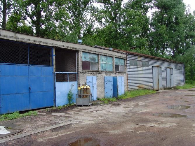 Dostępność mediów, oraz rozkład pomieszczeń pozwala na prowadzenie działalności zarówno produkcyjnej jak i magazynowej z uwzględnieniem przestrzeni biurowej i socjalnej.