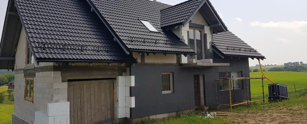 Przodkowo Dom (Wolnostojący) na sprzedaż za 490 000 PLN pow. 280 m2 6 pokoi 1 pięter 2019 r. 1 750 PLN/m2 Opis nieruchomości: DOM WOLNO STOJĄCY - podpiwniczony - garaż na dwa auta - stan deweloperski!