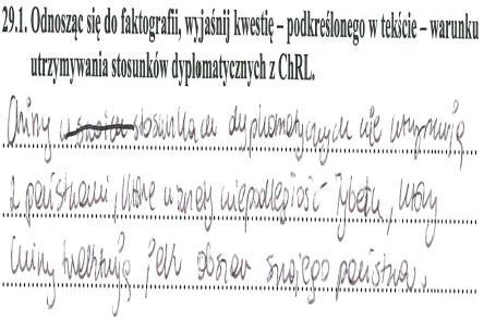 ), a część prawidłowo diagnozowała problem, ale popełniała błąd wynikający z niewystarczającego poziomu wiedzy (przykład 10.). Przykład 8. Przykład 9. Przykład 10.