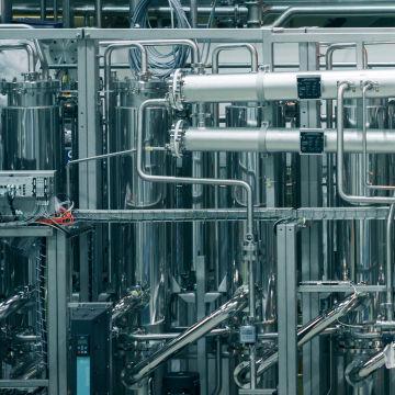 wszystkich kolejnych warstw materiałów dodatkowych, co pozwala zaoszczędzić nawet 50% kosztów robocizny i materiałów