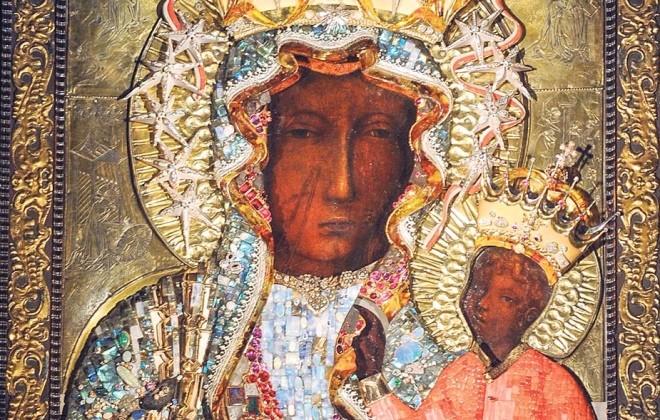 Niech każdy z nas w swoim sercu na nowo te śluby osobiście odnowi. Jasnogórskie Śluby Narodu Wielka Boga-Człowieka Matko! Bogurodzico Dziewico, Bogiem sławiona Maryjo! Królowo świata i Polski Królowo!
