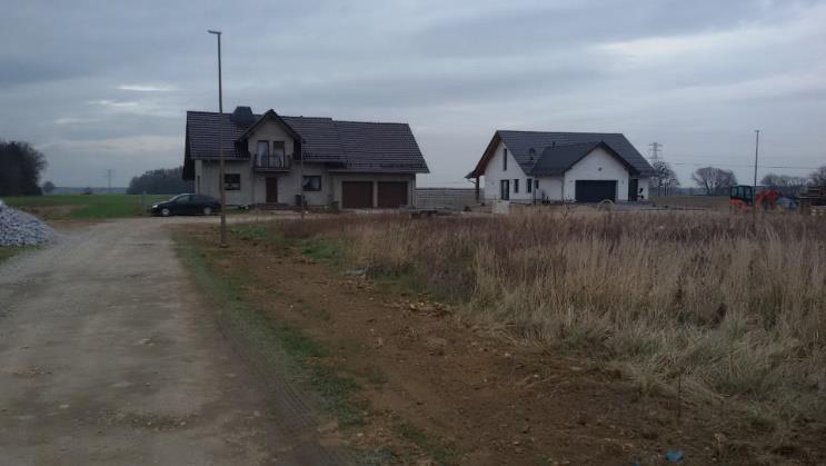 V. INWESTYCJE I ZADANIA REMONTOWE W r. W r. w Gminie Strzelce Opolskie realizowano wiele inwestycji i zadań remontowych, tj. Budowa oświetlenia ulicznego ul.