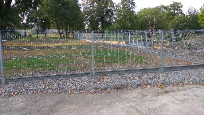 Modernizacja ogrodzenia w Ligocie Dolnej na działce nr 55/32 wraz z utwardzeniem wjazdu.