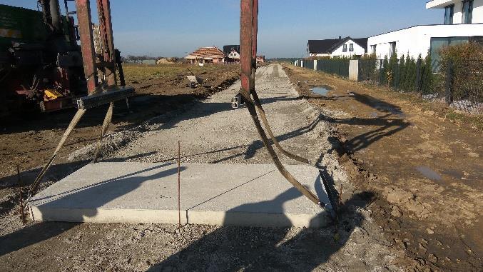 Utwardzenie ul. Pogodnej w Strzelcach Opolskich wykonawca zadania był Zakład Prefabrykacji Materiałów Budowlanych Henryk Walczak ze Strzelec Opolskich.