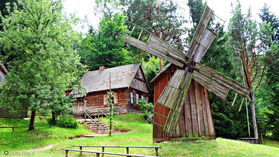 kurpiowskie budownictwo, w szczególności