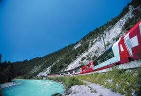 Moritz lub nie mniej znanego Davos prosto do Zermatt, nad którym wznosi się słynny Matterhorn.