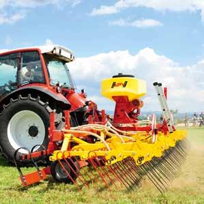 Dane techniczne Szerokość robocza... 6 m Zęby... 80 sztuk (10 mm lub 12 mm), 120 sztuk (8 mm) Waga (Full Edition)..................... 1.050 kg Koła kopiujące (opony 16.0/6,5-8 ).