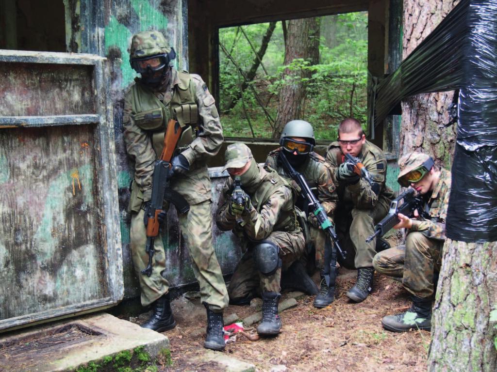 ZAMRZENICA Bory Tucholskie ZA LINIĄ WROGA ŚLADAMI BEARA GRYLLSA ŁOWCY ADRENALINY 24.06 04.07.2019 S/ZAM/1 DOMEK NAMIOT DOMEK NAMIOT DOMEK NAMIOT 05.07 15.07.2019 S/ZAM/2 1.805 zł 1.705 zł 1.620 zł 1.