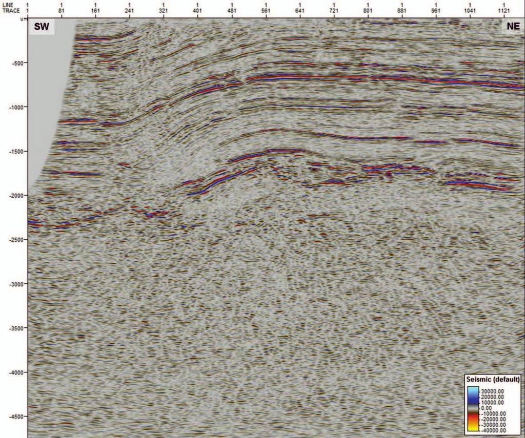 1 (poststack, archival version) Structural smoothing attribute W odtworzeniu atrybutu Structural smoothing ciągłość refleksów w obrazie sejsmicznym bieżącej wersji profilu jest zdecydowanie lepsza w