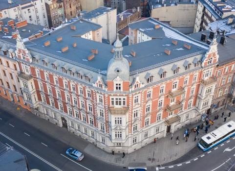 Ilość mieszkań: 18 Ilość lokali usługowych: 1 KATOWICE LEŚNEGO POTOKU 20 Kamienica trzykondygnacyjna (podpiwniczona) o łącznej powierzchni 178,10 m 2.