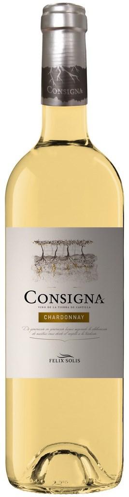 Delicate, sleek cherry colour. Fresh aroma reminiscent of red and black fruits. Intense palate with delicate acidity. Fresh, lingering aftertaste. Very good as an aperitif.