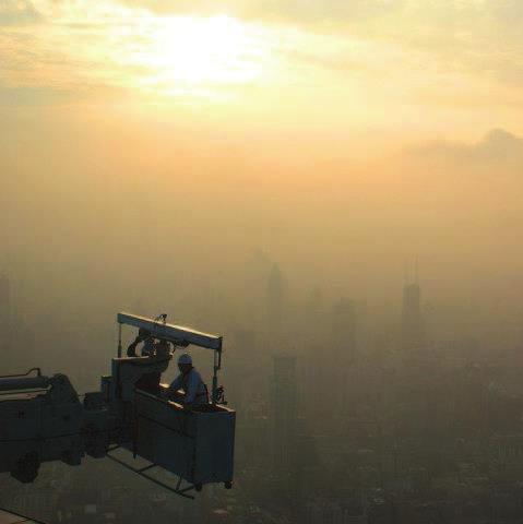 rekomendacją Światowej Organizacji Zdrowia (WHO) 88% - Ludzi żyje w miastach z zanieczyszczeniem powietrza przekraczającym poziom zalecany przez Światową Organizacje Zdrowia(WHO) 50% - Ludzi żyje w