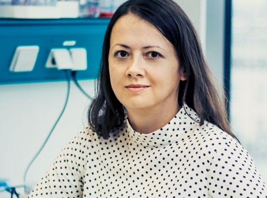 stymulują komórki do produkcji określonego typu białek. Obecnie jest kierownikiem nowoczesnego laboratorium w Centrum Nowych Technologii Uniwersytetu Warszawskiego.