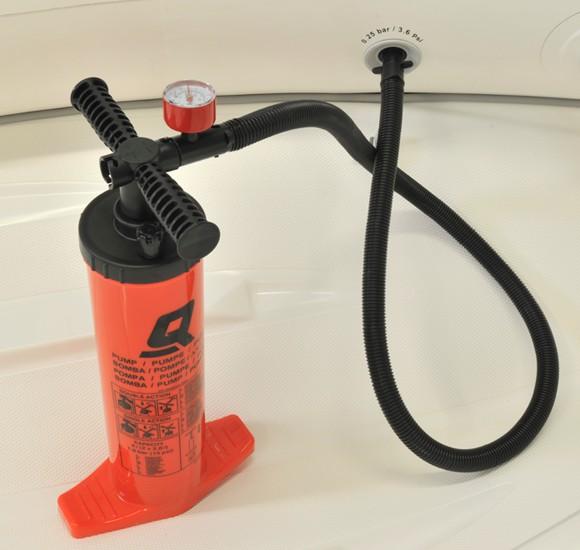 POMPOWANIE ŁODZI a b a - b - Zawór powietrza Adapter przewodu powietrza 52297 1.