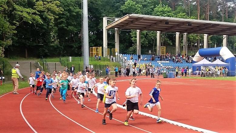 Biegali na stadionie i wokół. Zobacz, kto wygrał. 22 maja 2018 r.
